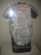 男子在马回屯盗窃古遗址文物