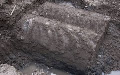 湖南王某用新VR9000金属探测器找到古墓